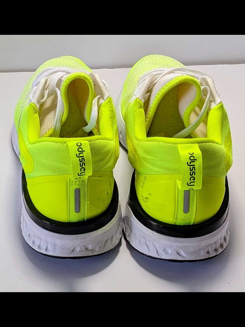 Nike Odyssey React Volt White Black Running Shoes Men’s Size 11.5 - Picture 3 of 6